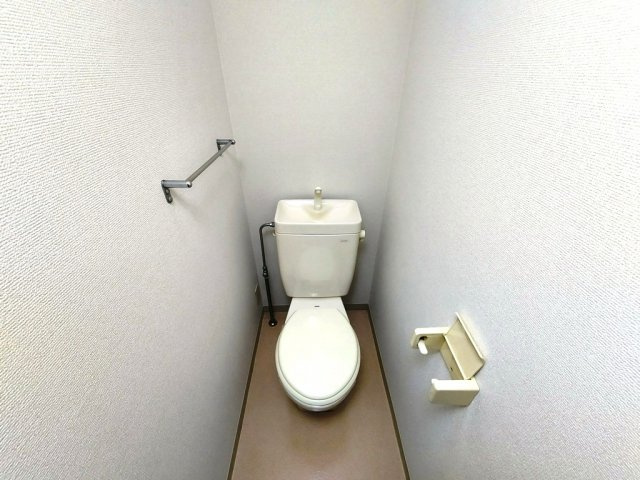 フレグランス花泉のトイレ|イメージ（同建物内別部屋の写真です）