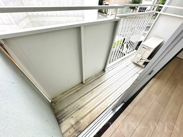 フォーブル西松山のバルコニー
