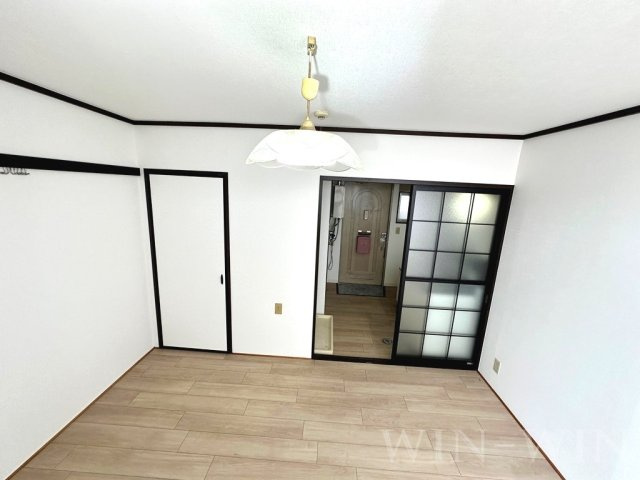 フォーブル西松山の居間・リビング
