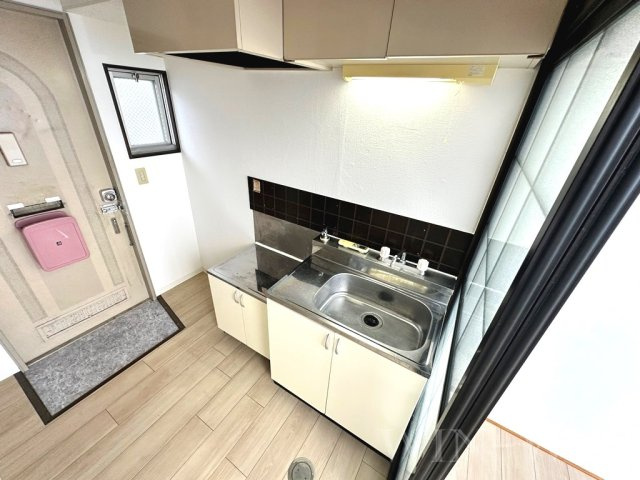 フォーブル西松山のキッチン