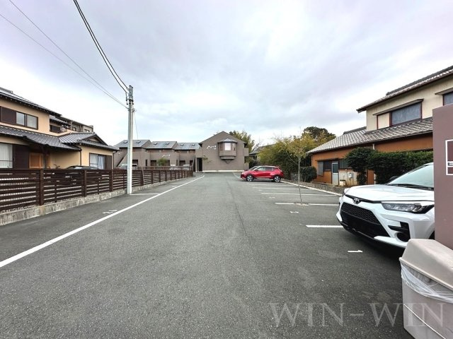 セザンヌ松井の駐車場