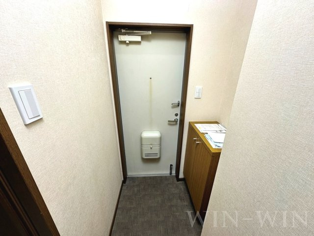 ベルバランセK 参番館の玄関