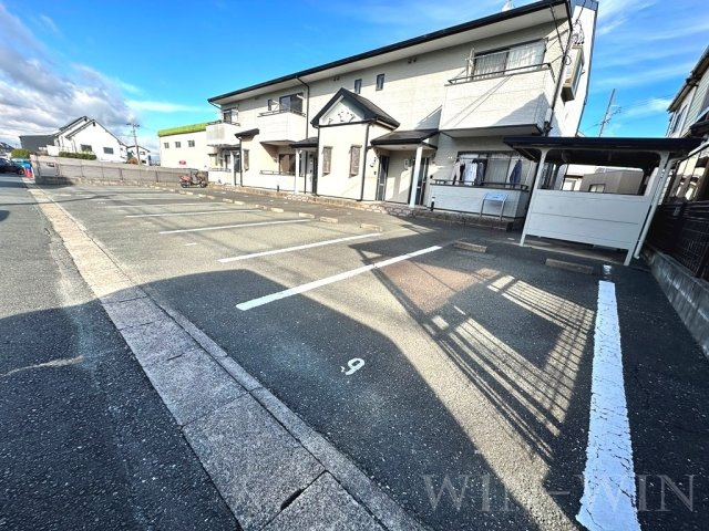 ベルバランセK 参番館の駐車場