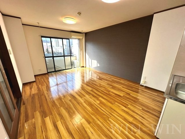ベルバランセK 参番館の居間・リビング