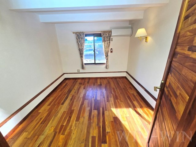 セザンヌ牟呂の洋室