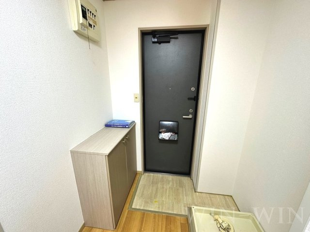 メゾン・ド・ラヴィ菰口 Ⅱの玄関