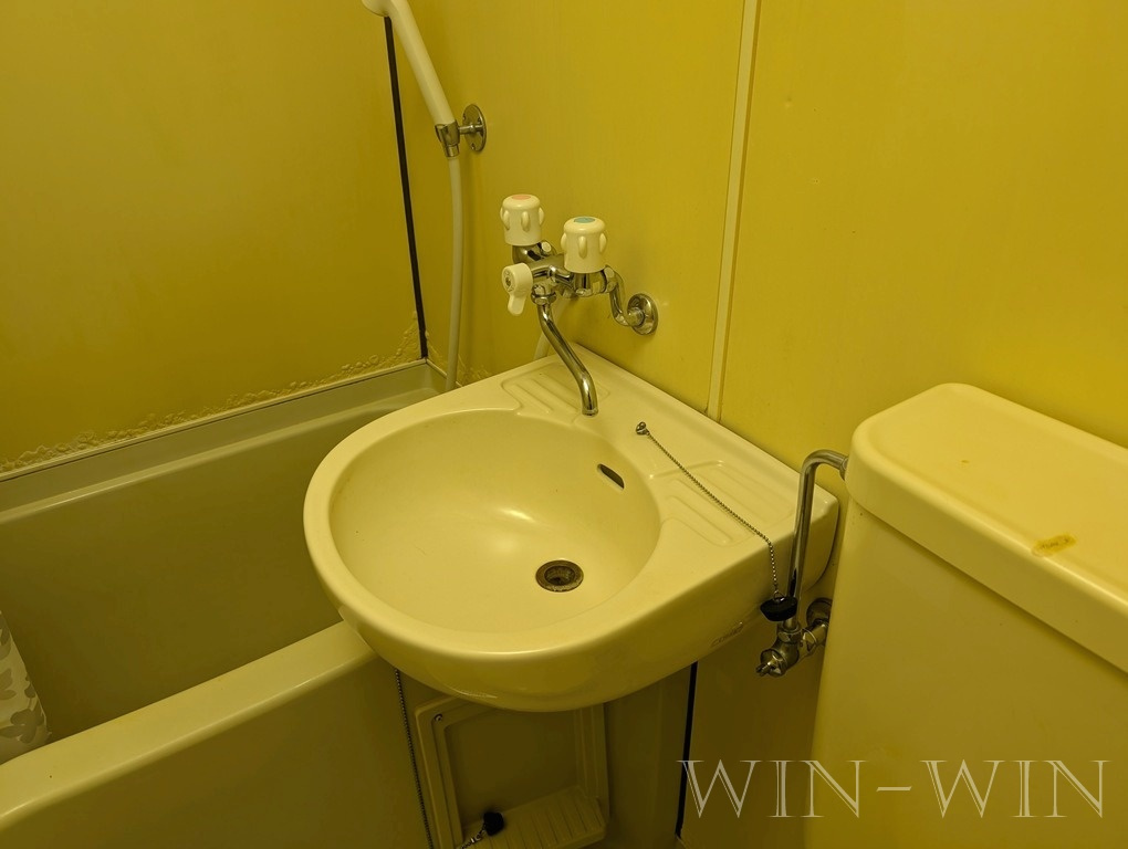 ユトリロ談合町の洗面所