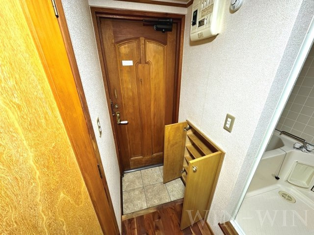 セザンヌ瓜郷の玄関