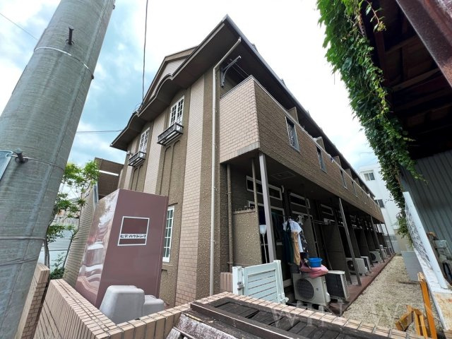 ユトリロ談合町の外観