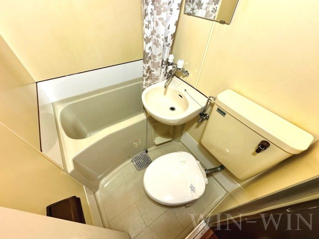 ユトリロ談合町の浴室