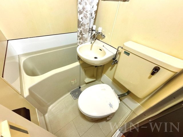 ユトリロ談合町の浴室