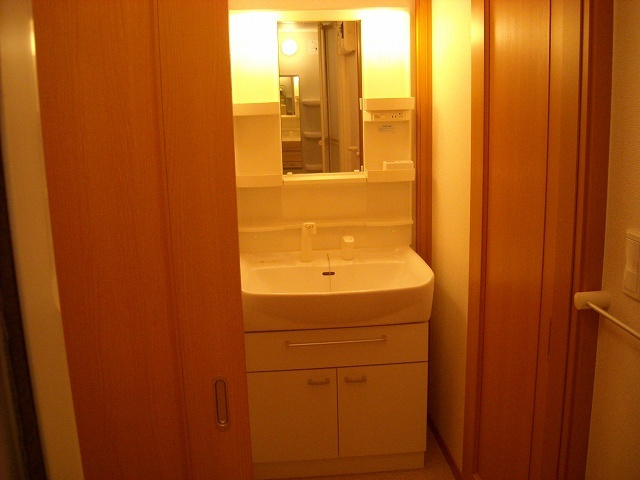 フォーリスト ヒルズ Bの独立洗面台