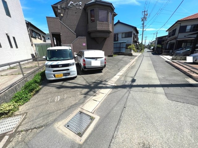 セザンヌ王ヶ崎の駐車場