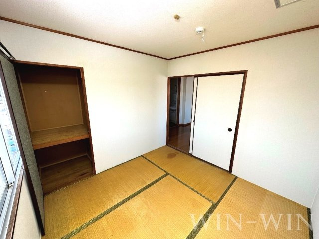 塩田ハイツ Eの和室