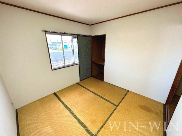 塩田ハイツ Eの和室