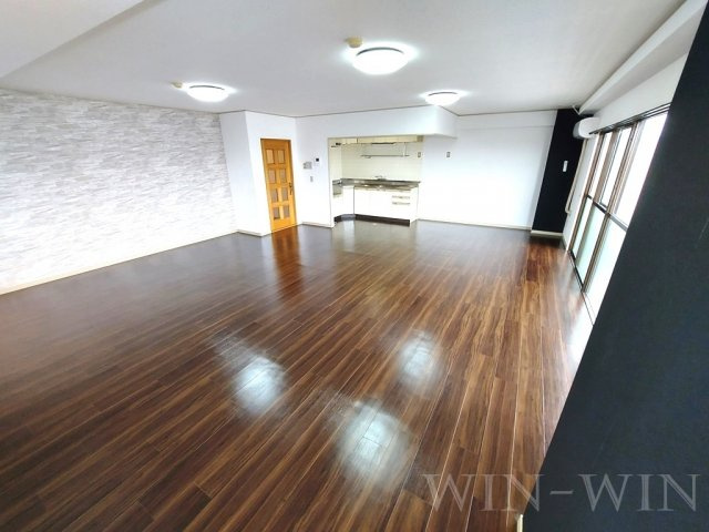 第三岡田マンションの居間・リビング|イメージ（同建物内別部屋の写真です）