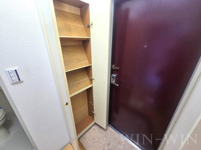 ペアパレス東田の玄関