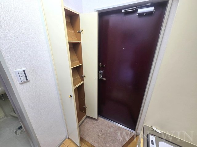 ペアパレス東田の玄関