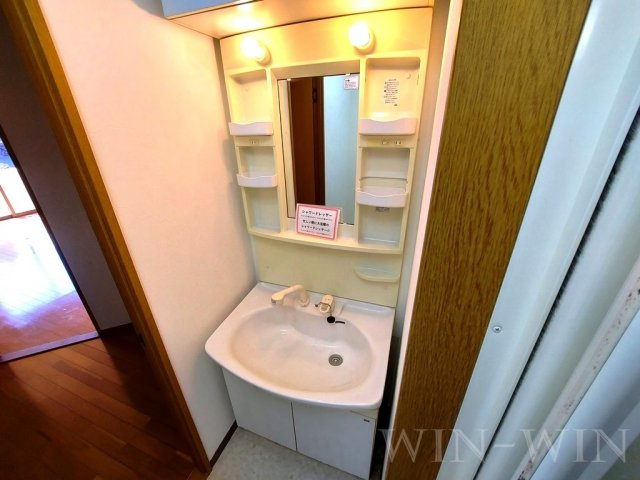 アプローズ A棟の洗面所