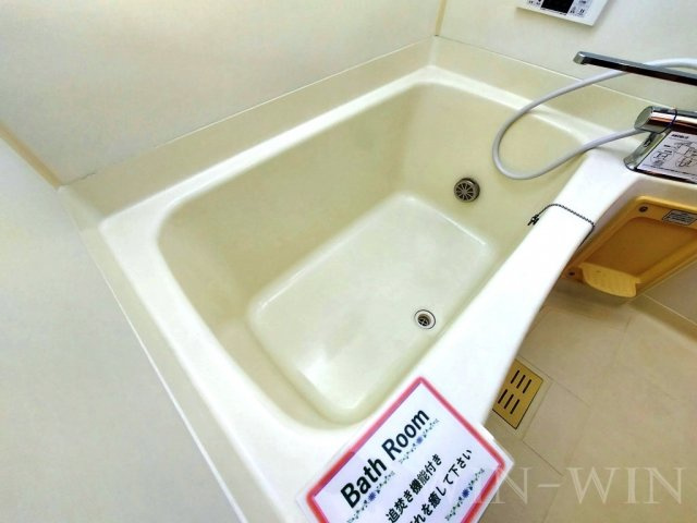 アプローズ A棟の浴室