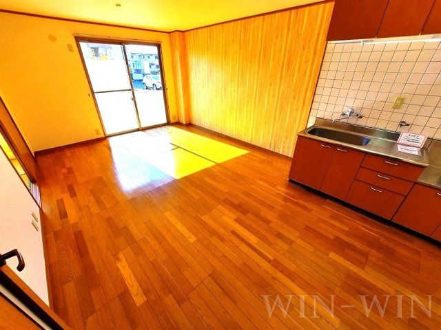 アプローズ A棟の居間・リビング