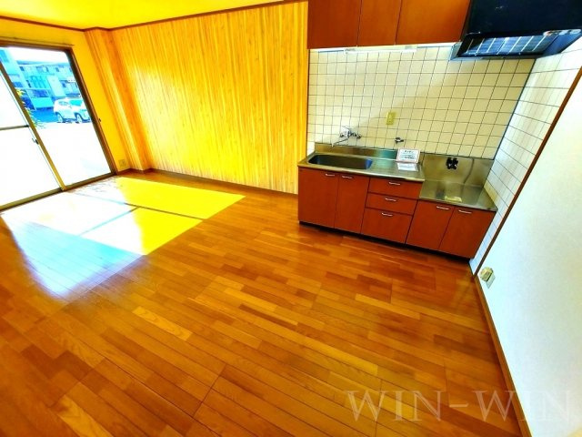 アプローズ A棟の居間・リビング