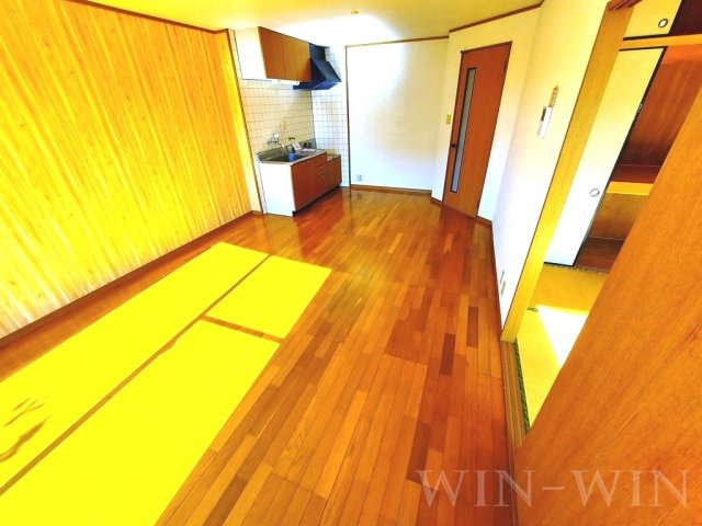 アプローズ A棟の居間・リビング