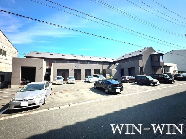 セザンヌ神野新田の駐車場