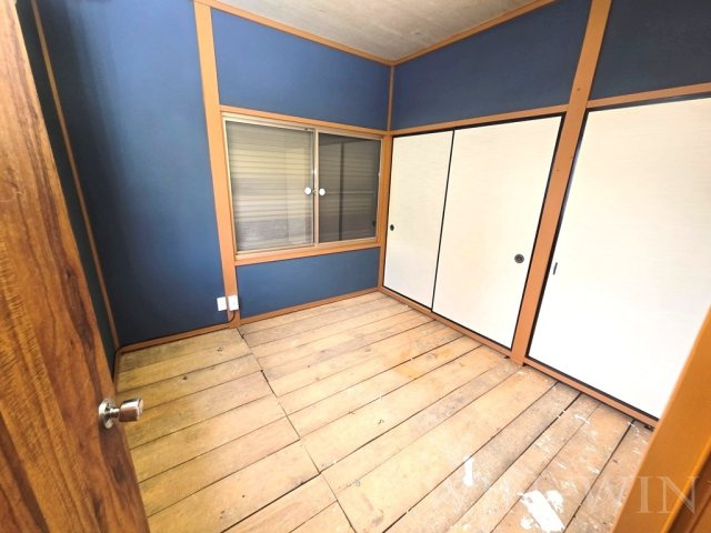 向草間町貸家の和室