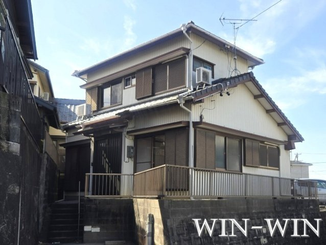 向草間町貸家の外観