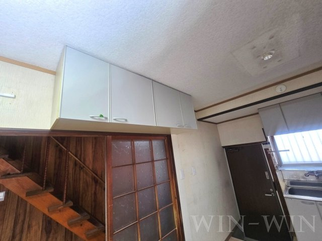 向草間町貸家の収納