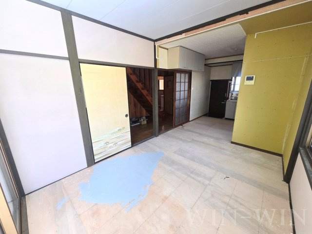 向草間町貸家のその他