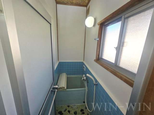 吉川町戸建貸家 Hの浴室