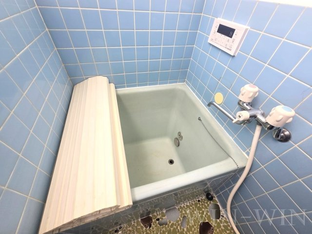 吉川町戸建貸家 Hの浴室