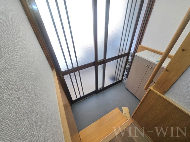 吉川町戸建貸家 Hの玄関