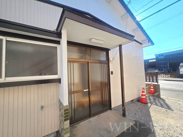 吉川町戸建貸家 Hのエントランス