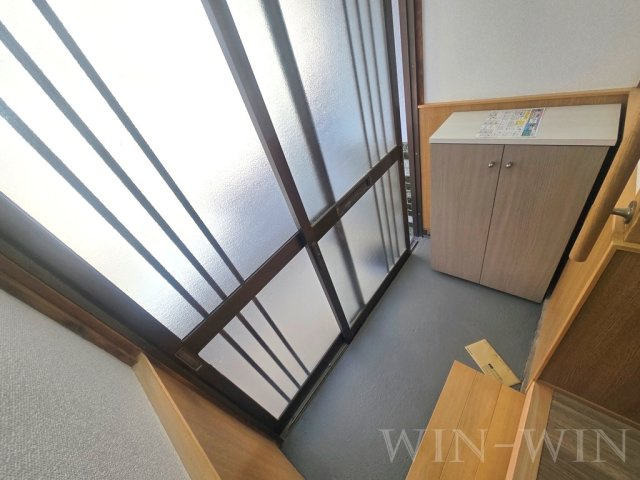 吉川町戸建貸家 Hの玄関