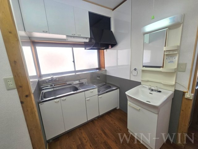 吉川町戸建貸家 Hのキッチン