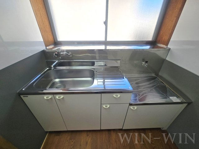 吉川町戸建貸家 Hのキッチン