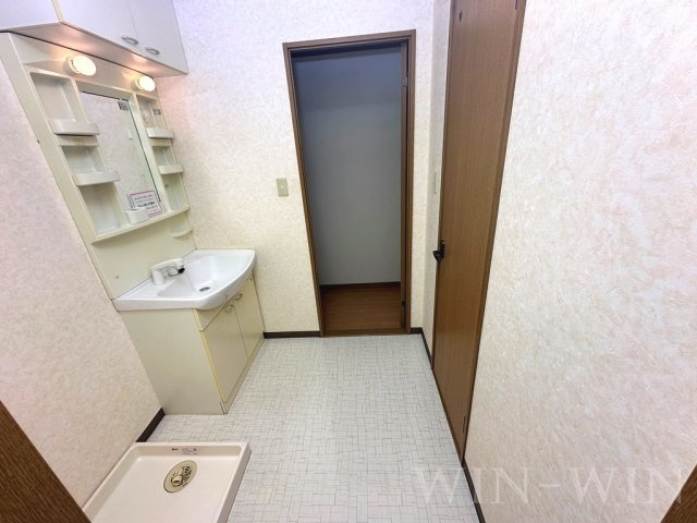 レガーロ寿里 Bの洗面所