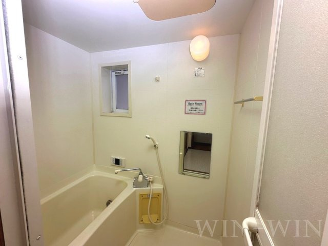 レガーロ寿里 Bの浴室