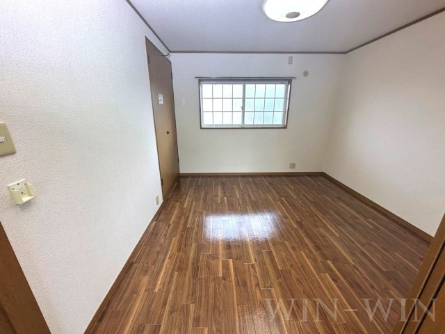 レガーロ寿里 Bの寝室