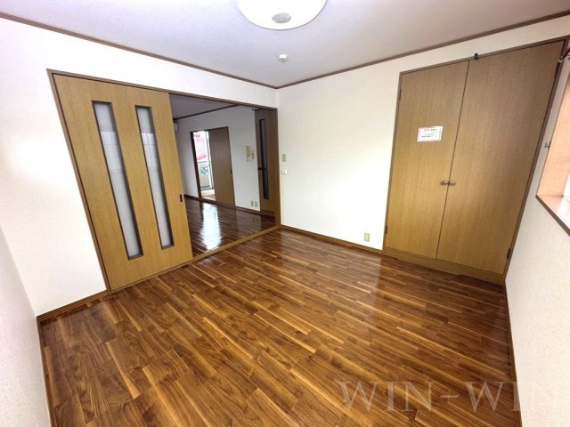 レガーロ寿里 Bの寝室