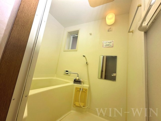 レガーロ寿里 Bの浴室