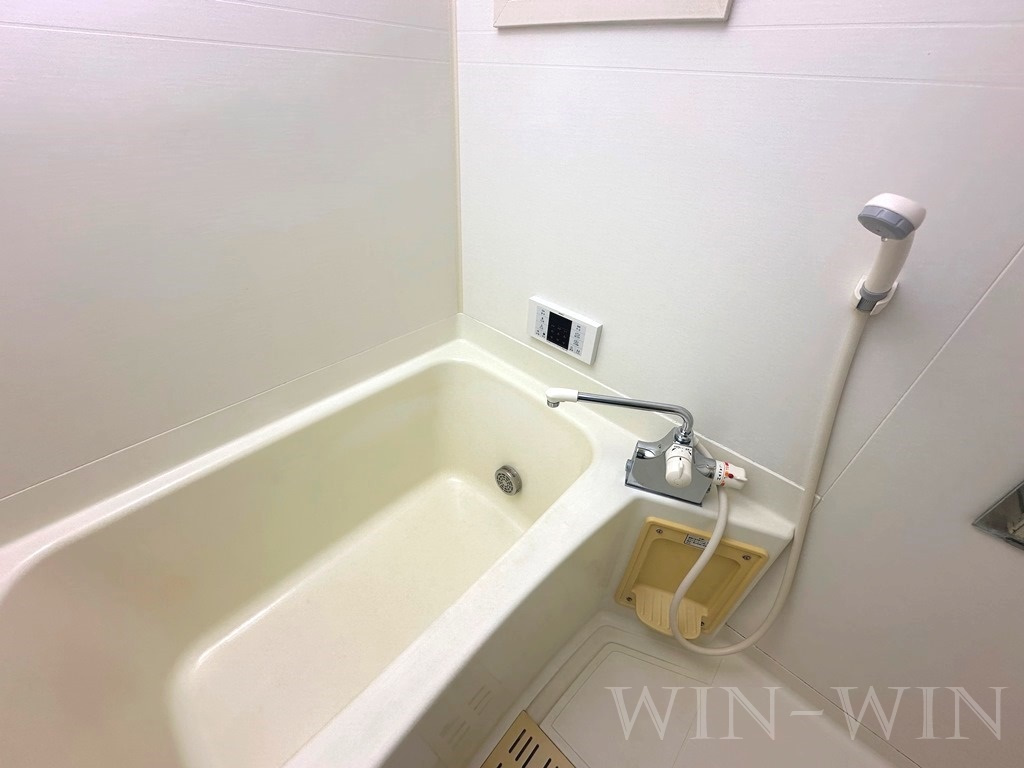 レガーロ寿里 Bの浴室