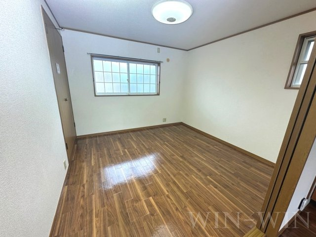 レガーロ寿里 Bの寝室