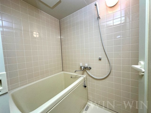 セザンヌ菰口の浴室