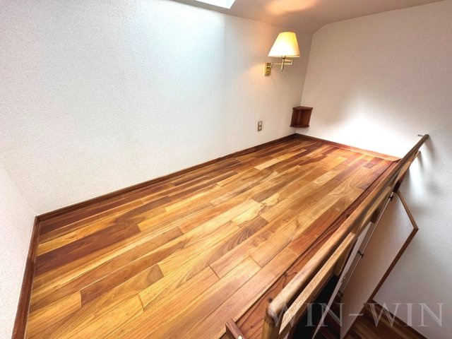 セザンヌ菰口の寝室