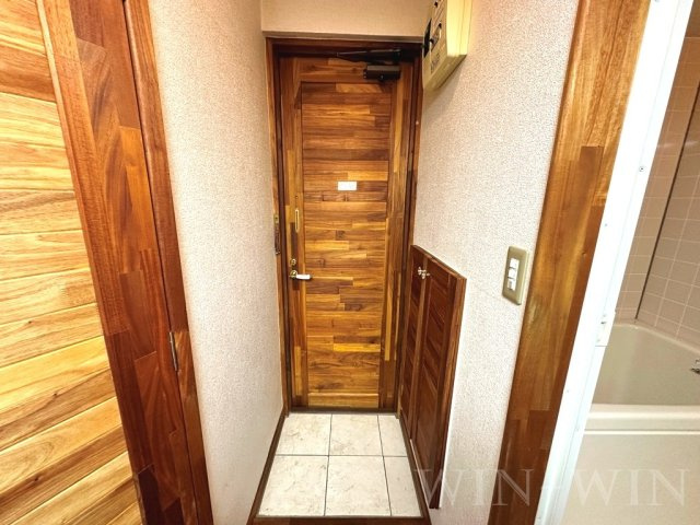 セザンヌ菰口の玄関