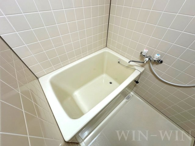 セザンヌ菰口の浴室